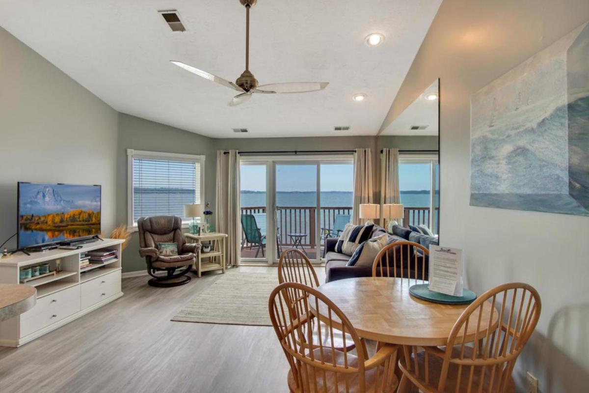 Beach Room 323 - Housity