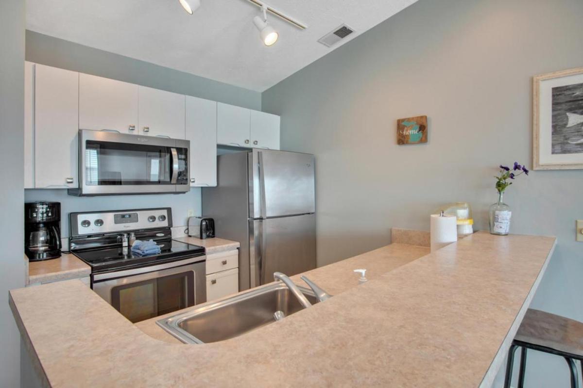 Beach Room 323 - Housity