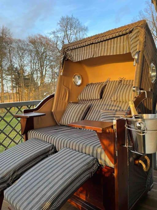 Jagdschloss Suite - premium castle hideway - Housity