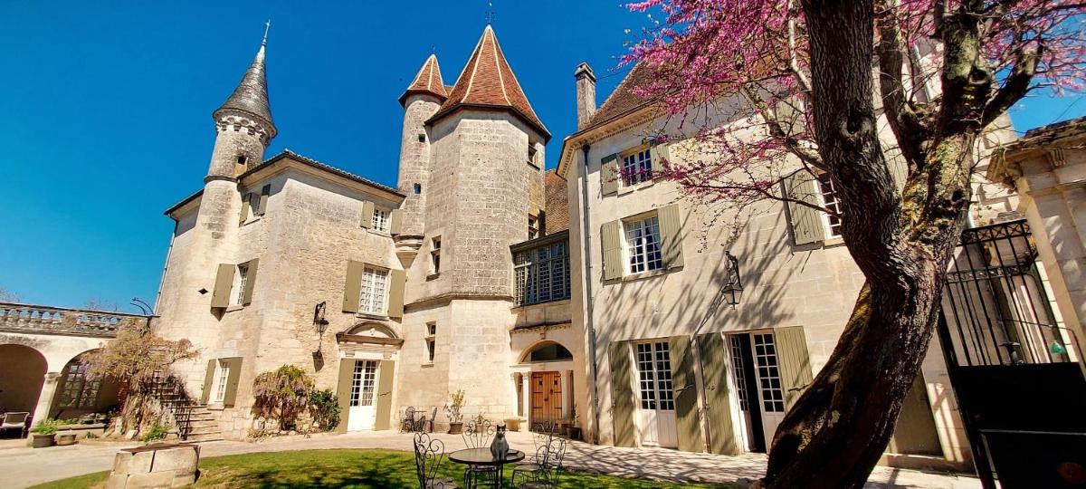 Château des Sénéchaux, Bourdeilles - Housity