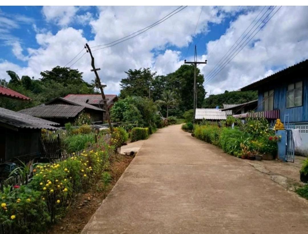 Local Village House - Housity