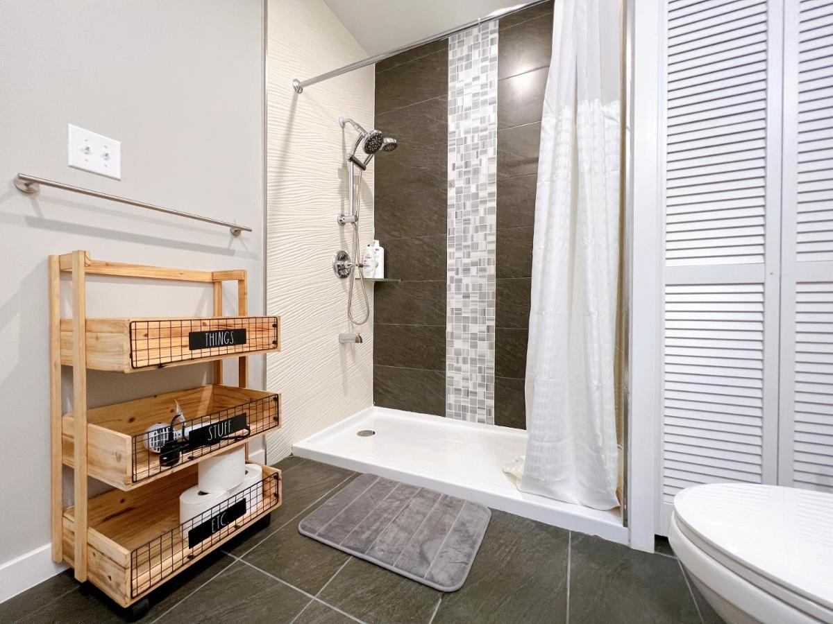 Stay at Luna on Ridge Ave - Housity