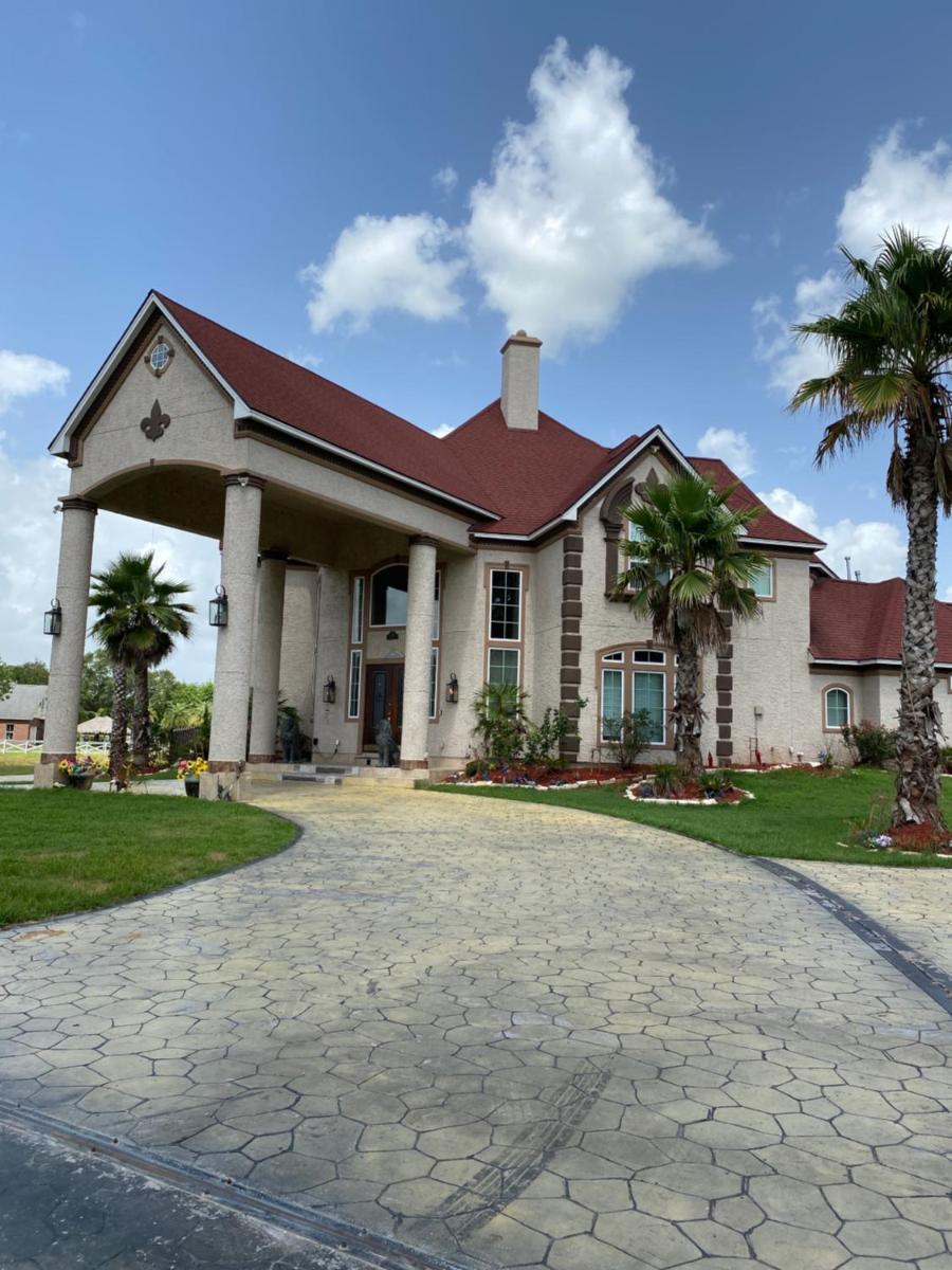 LUXURY MANSION RENTAL IN HOUSTON TEXAS 6 Bedrooms - Housity