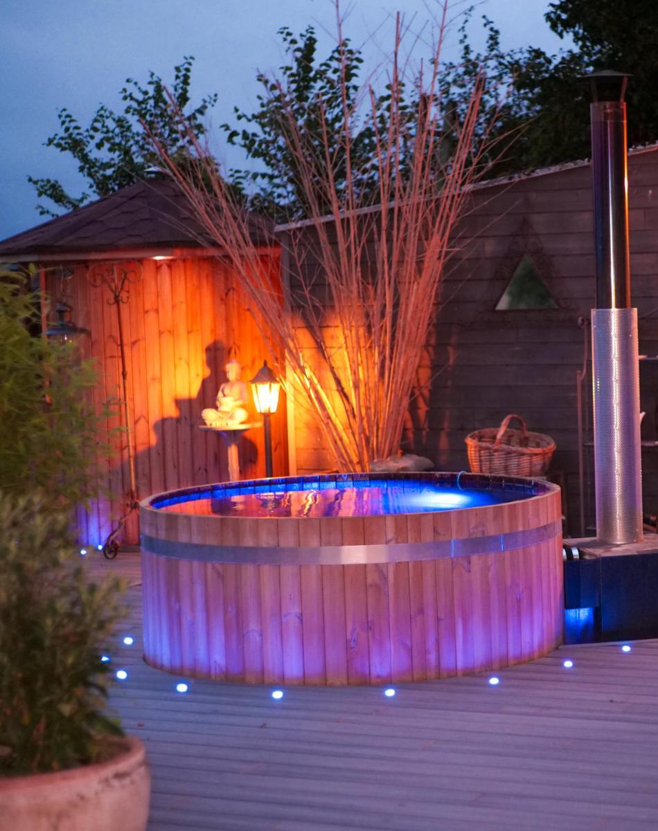 Cottage with Hot Tube & private Sauna with panoramic view - Housity