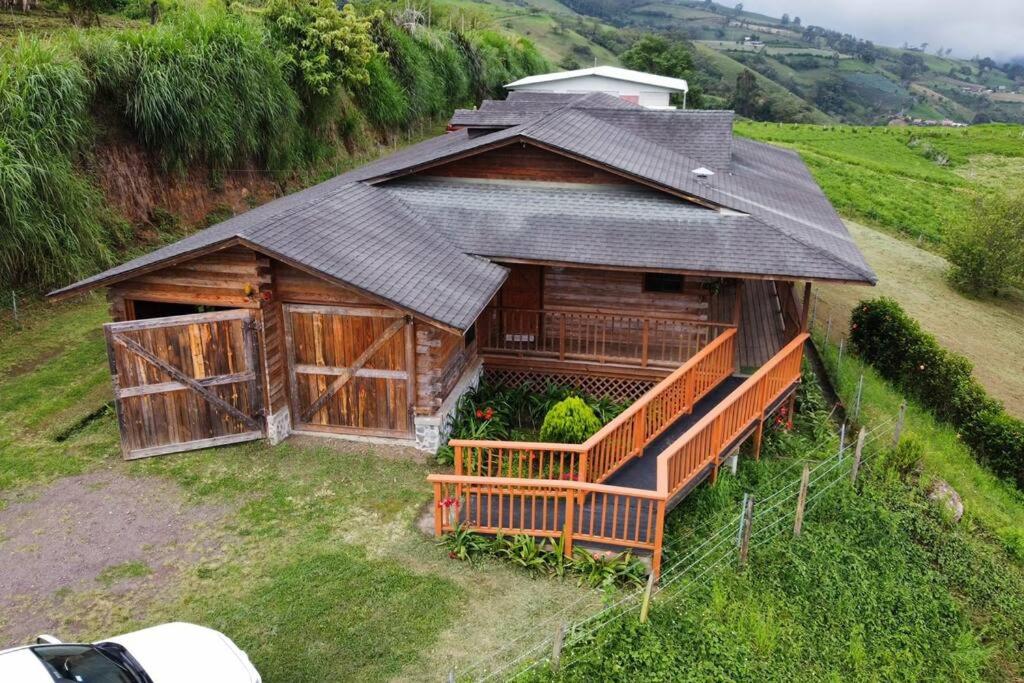 La Cabaña de los Lirios - Housity