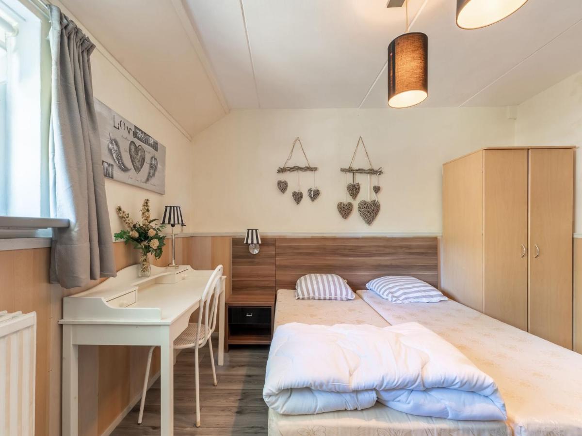 Holiday home in the centre of Giethoorn - Housity