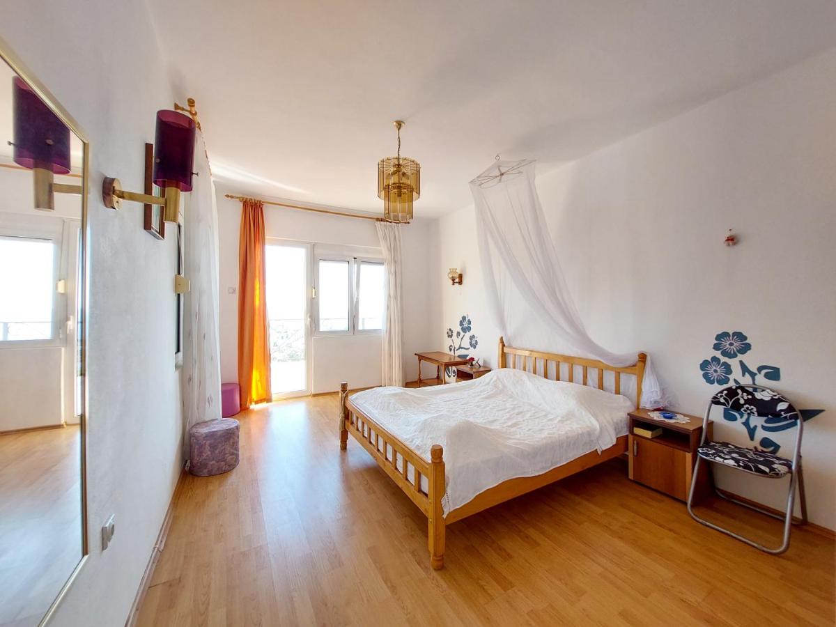 Villa Guesthouse Luna - Housity