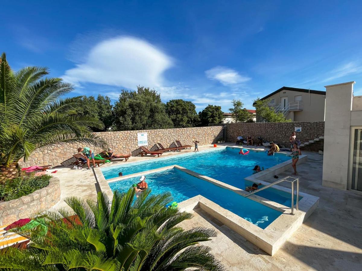 Apartments Rukelj - Housity