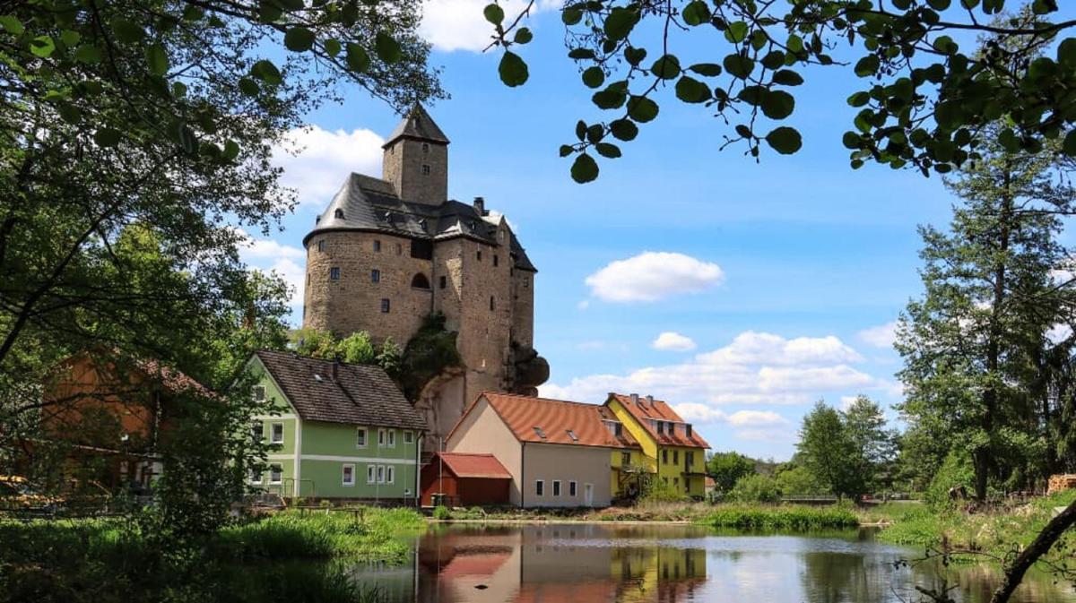 Suitetrails - Ferienwohnung und Sommerhaus unter der Burg