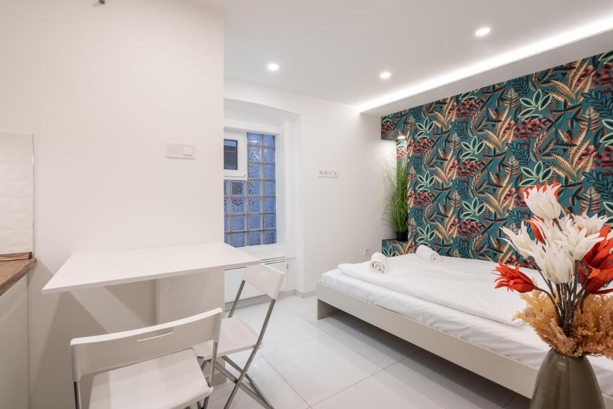 Studio Apollo - Housity