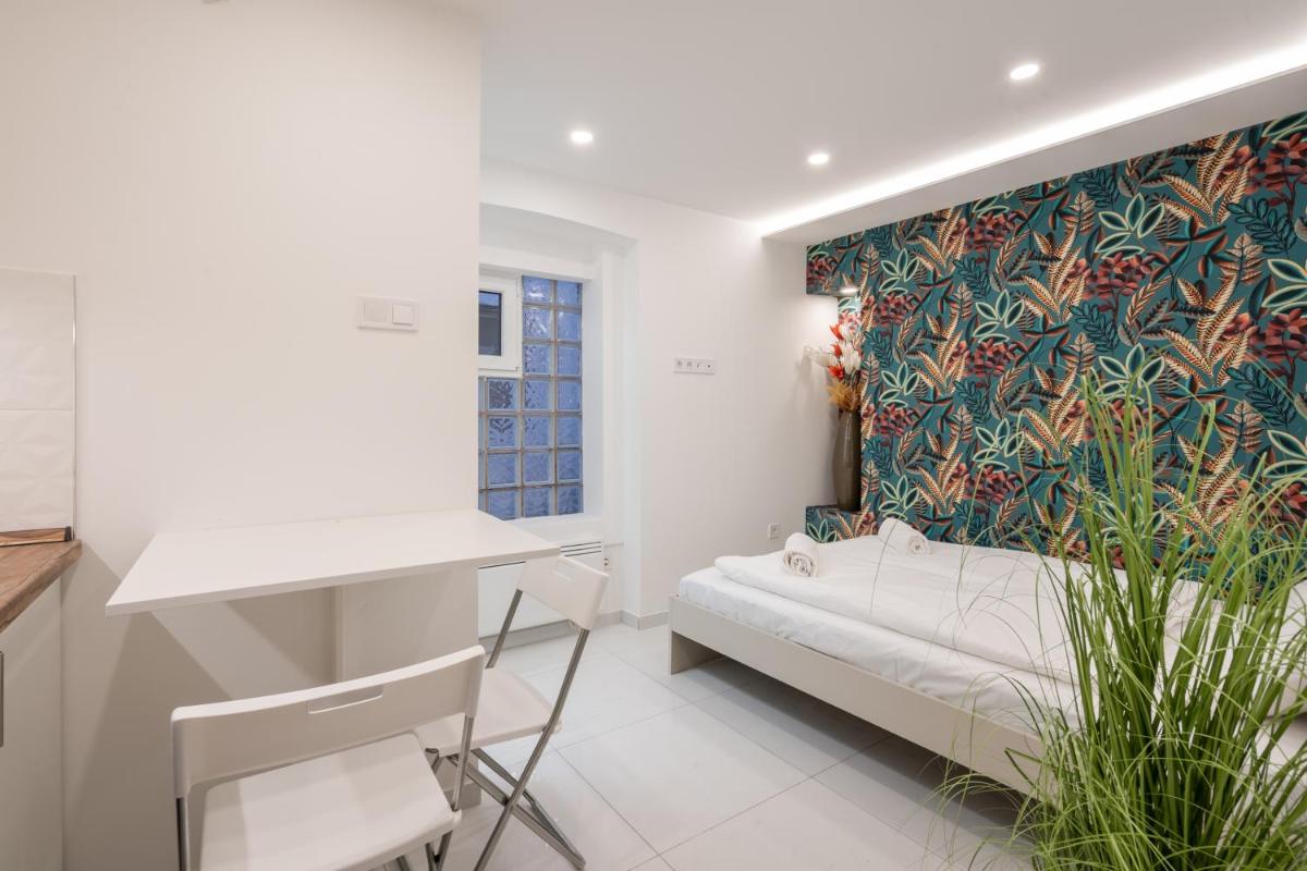 Studio Apollo - Housity