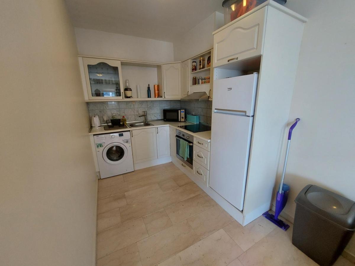 Central 1 Bedroom Apartment in Gibraltar - Housity