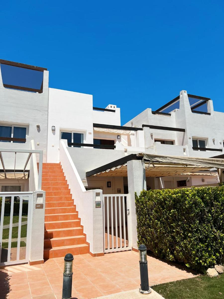 Suitetrails - STUNNING Modern Apartment with Roof Terrace