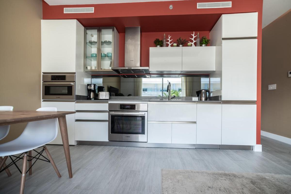 Luxury 1 bed apartment near Seven Mile Beach at The Grove - Villa Flamingo Haven - Hizvo