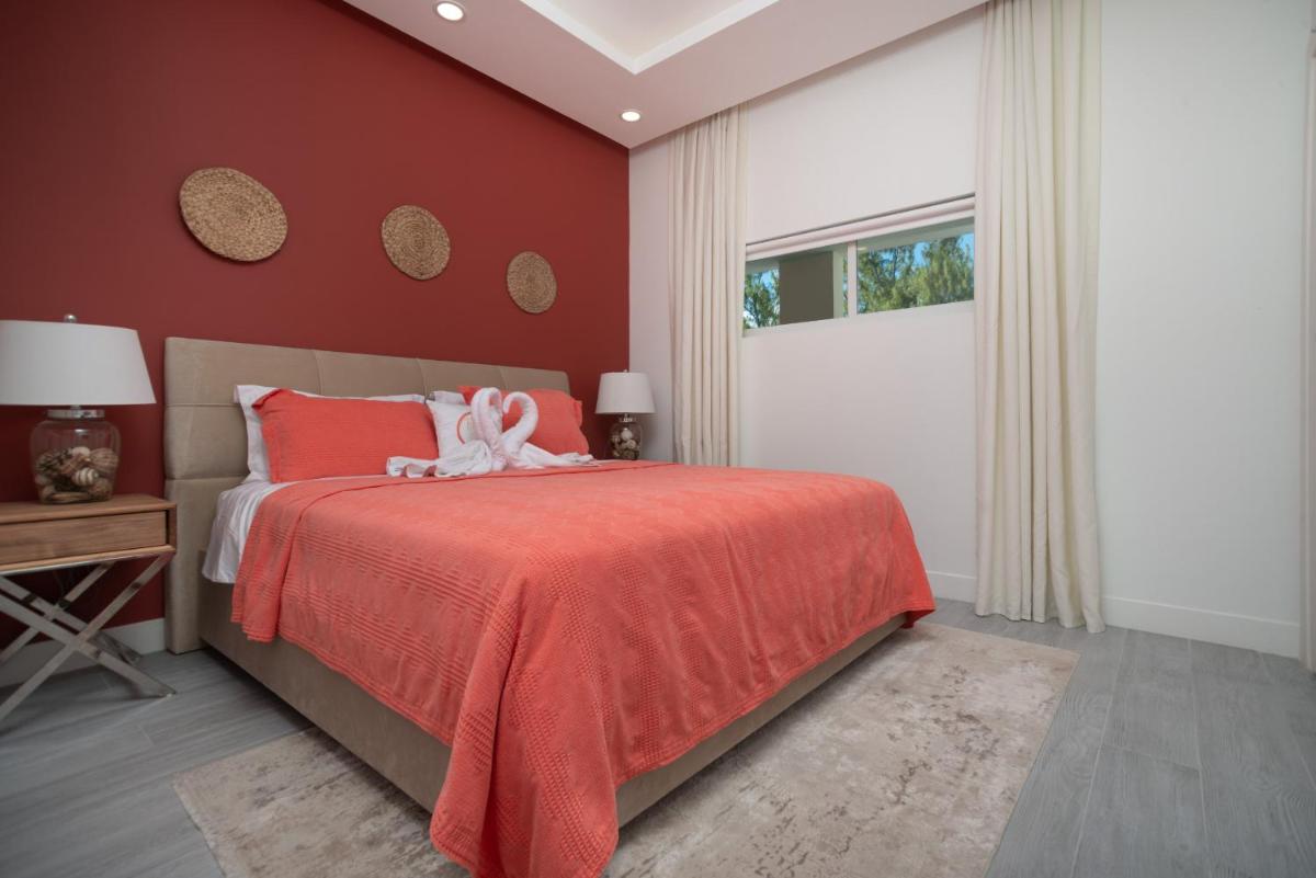 Luxury 1 bed apartment near Seven Mile Beach at The Grove - Villa Flamingo Haven - Hizvo