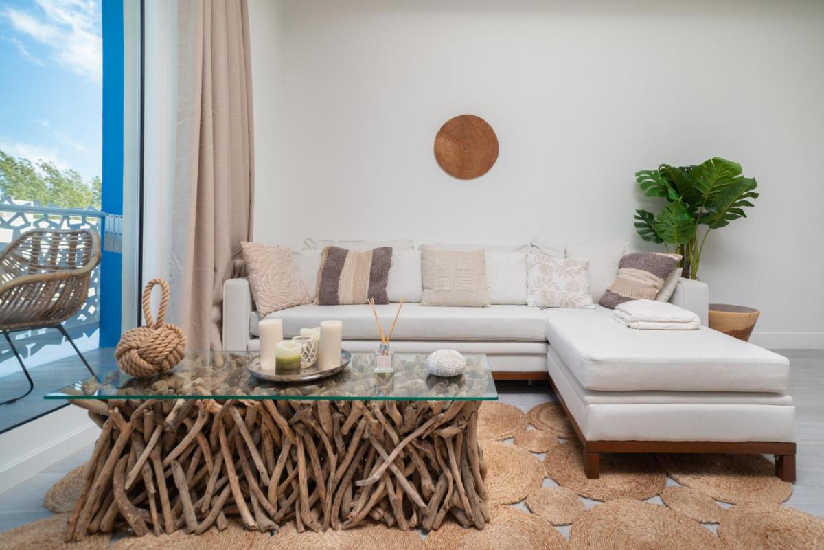 Luxury 1 bed apartment near Seven Mile Beach at The Grove - Villa Zen - Housity
