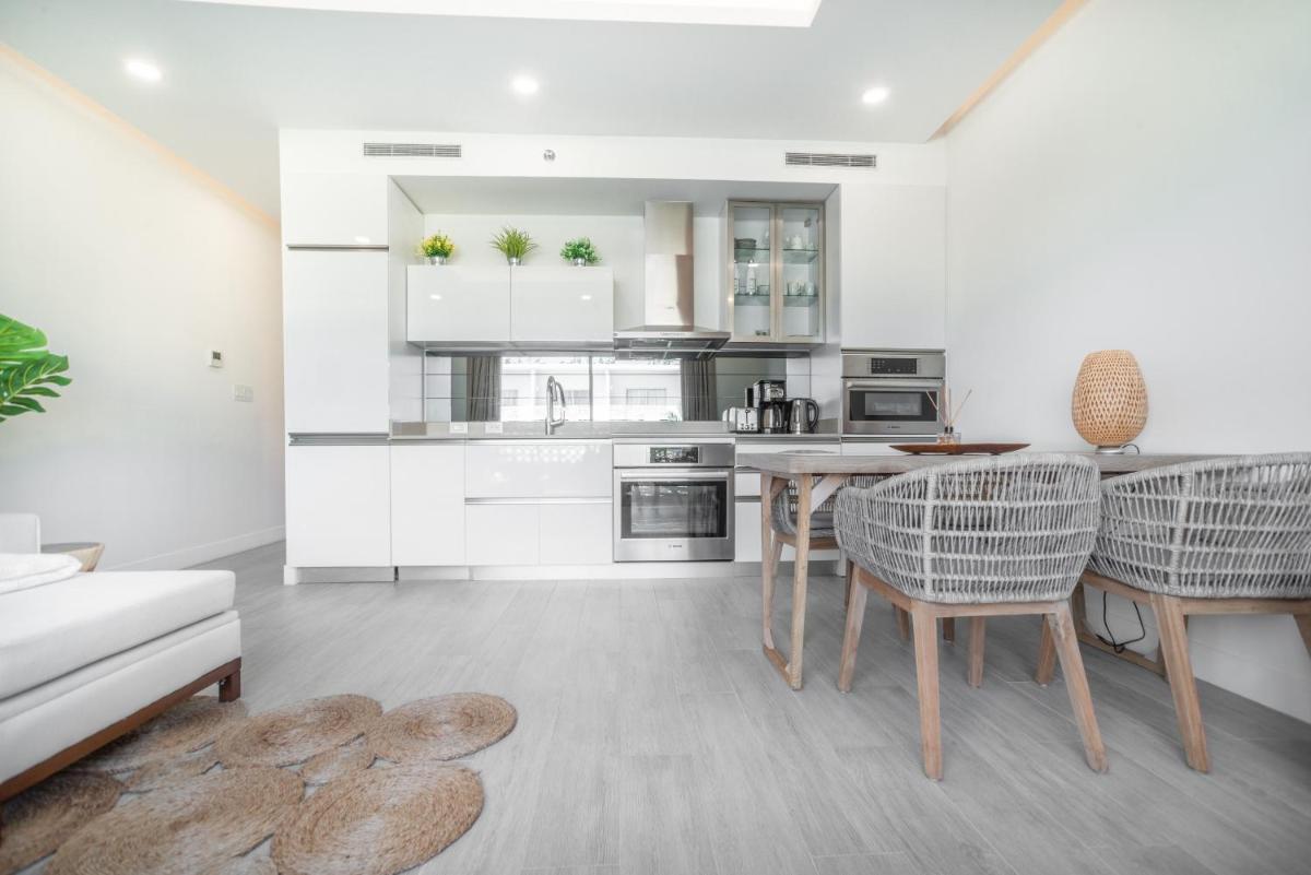 Luxury 1 bed apartment near Seven Mile Beach at The Grove - Villa Zen - Hizvo