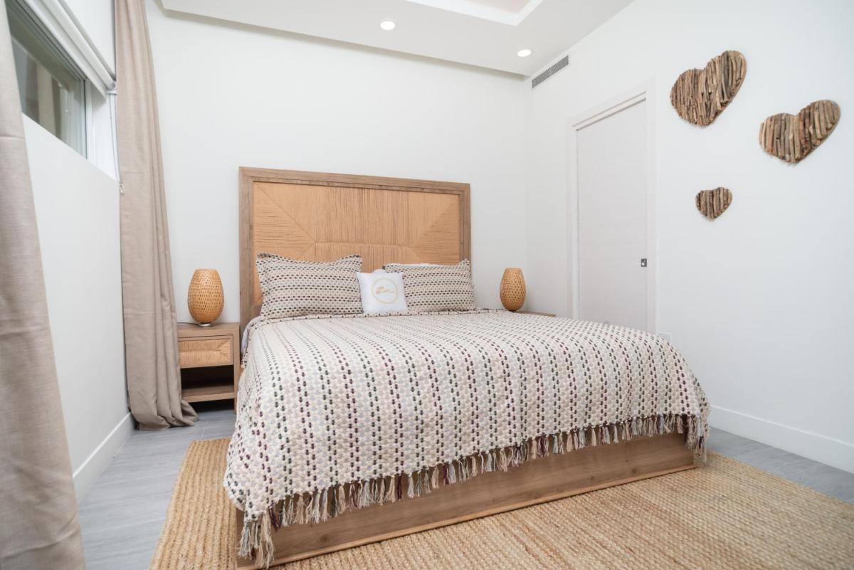 Luxury 1 bed apartment near Seven Mile Beach at The Grove - Villa Zen - Hizvo