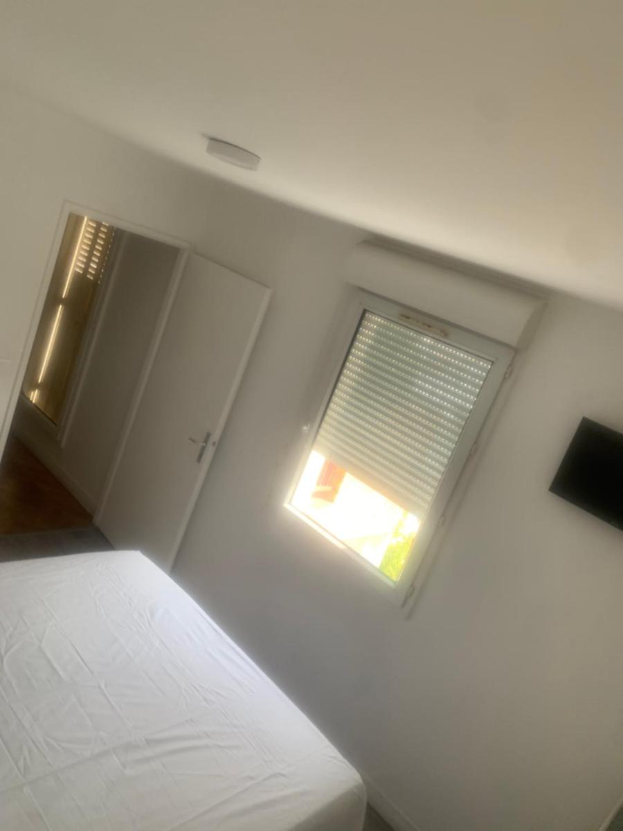 Belle chambre privée dans un appartement à Nogent sur Marne - Housity