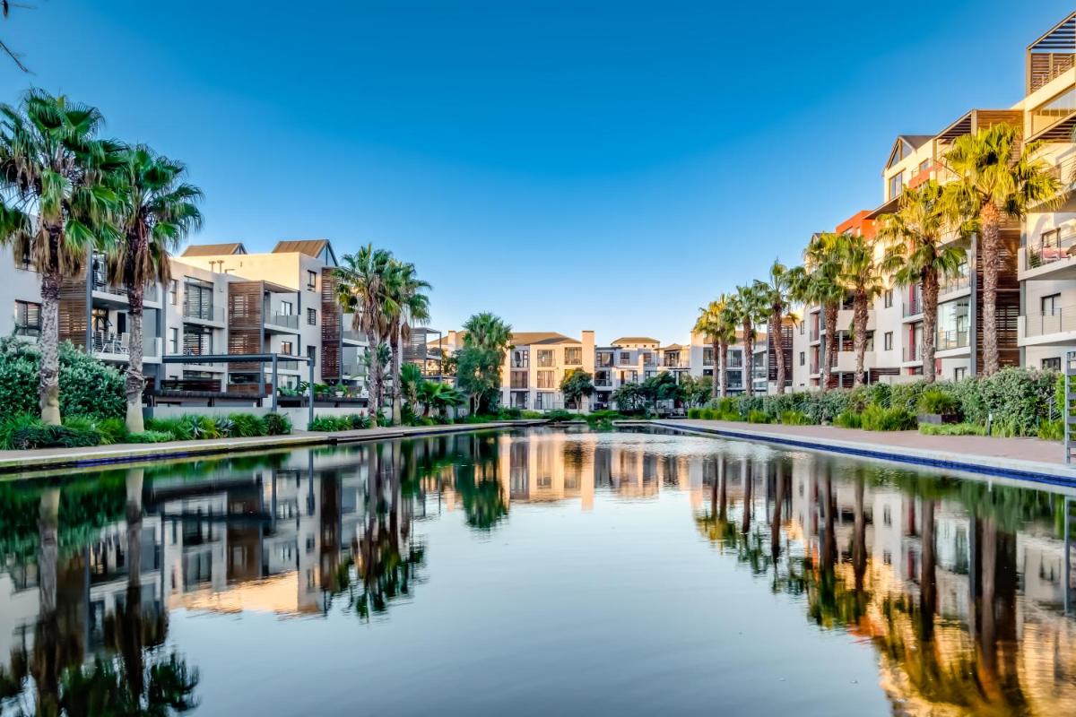 Belina - Quayside Canal Front - Housity