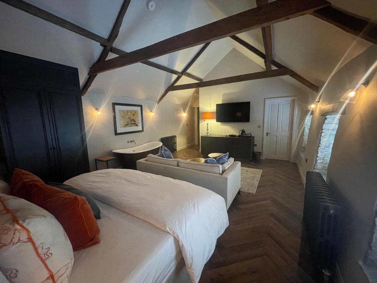 The Hideaway - Housity