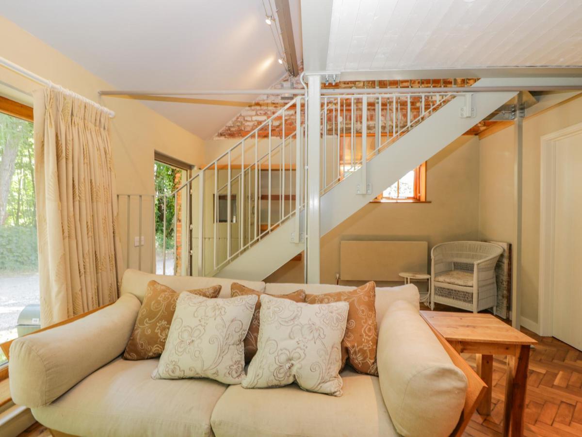 The Studio - Housity