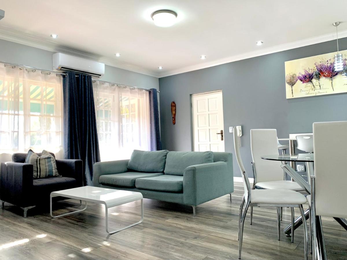 Modern apartment in Sandton with backup power - Housity