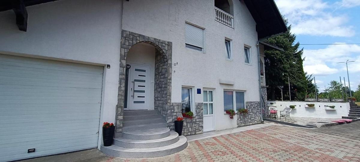 Studio Apartman Brletić - Housity