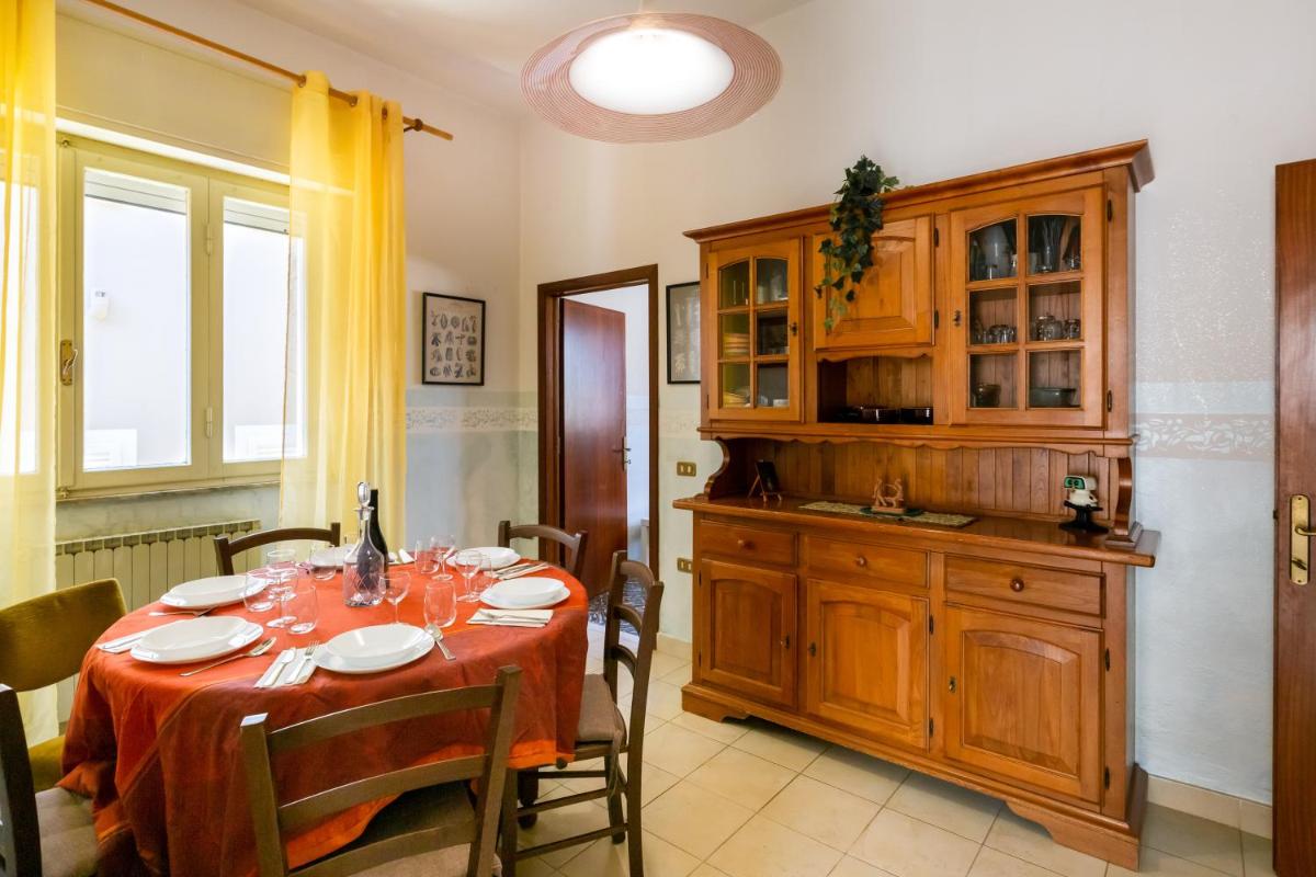 Val d'Arno House with Garden, Parking and Swimming Pool - Housity