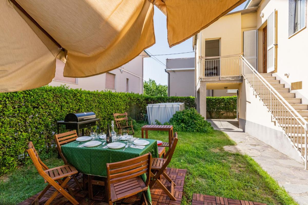 Val d'Arno House with Garden, Parking and Swimming Pool - Housity