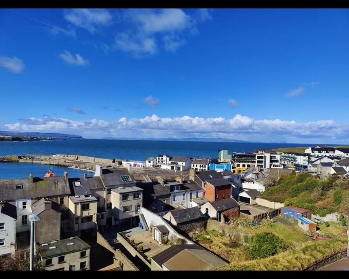 Portrush Penthouse Stunning Harbour & Atlantic Views only 2 mins walk to Harbour & Ramore - Housity