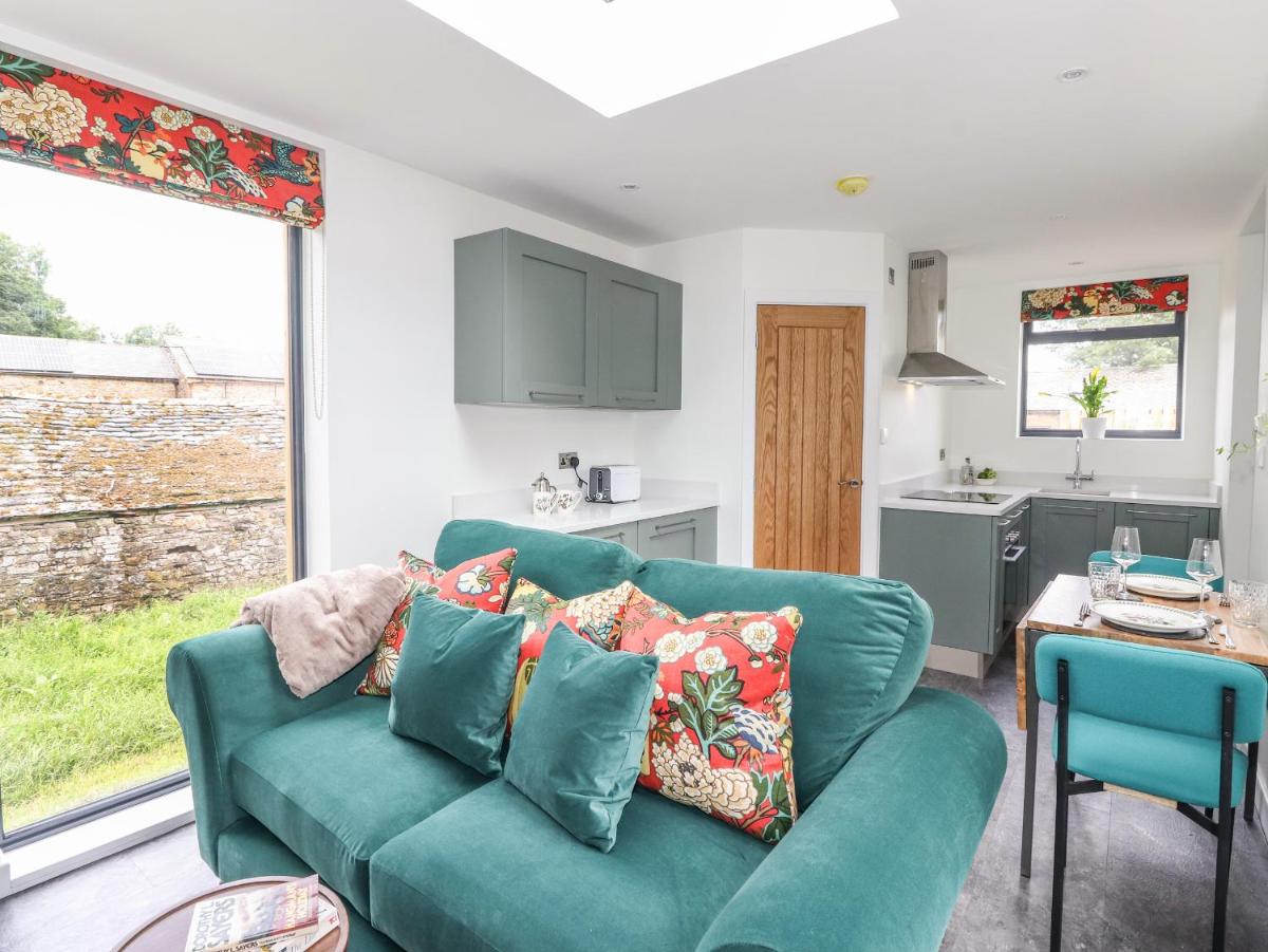 Brow Wood Cabin - Housity