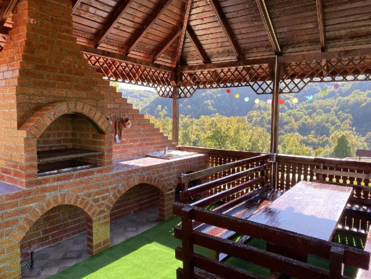 Casa Alex Alunisu - Housity