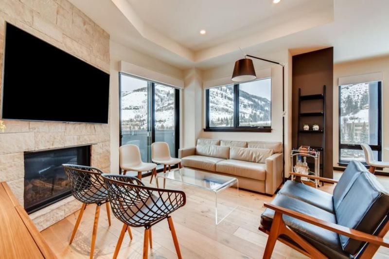 Luxury 1 Bedroom Mountain Vacation Rental In The Heart Of Lionshead Village In Vail - Housity