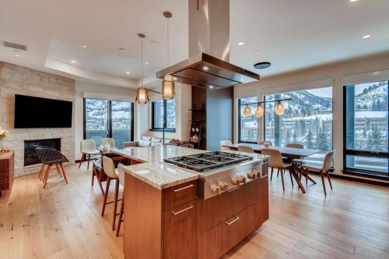 Luxury 1 Bedroom Mountain Vacation Rental In The Heart Of Lionshead Village In Vail - Housity