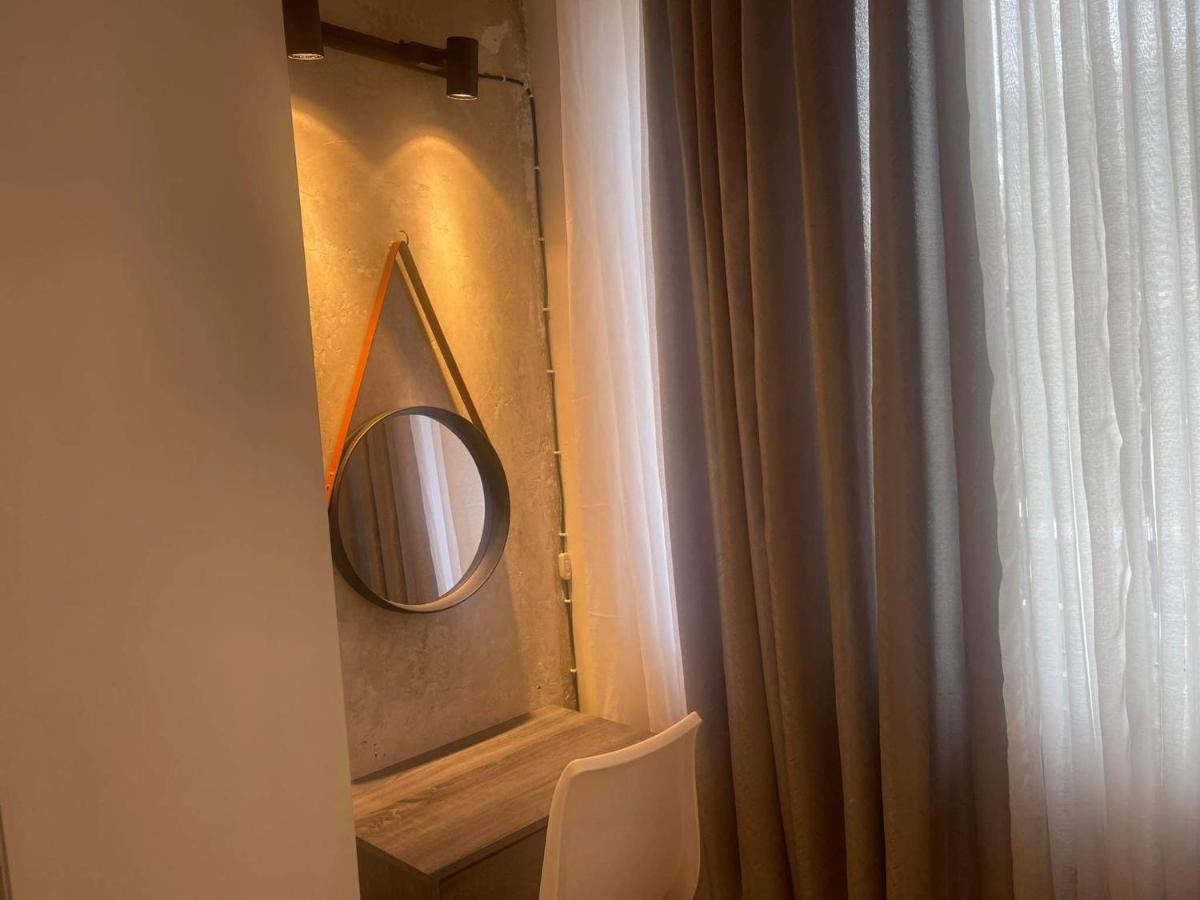 Suitetrails - Sea Residences MOA Arena, SMX 1BR free wifi & Netflix