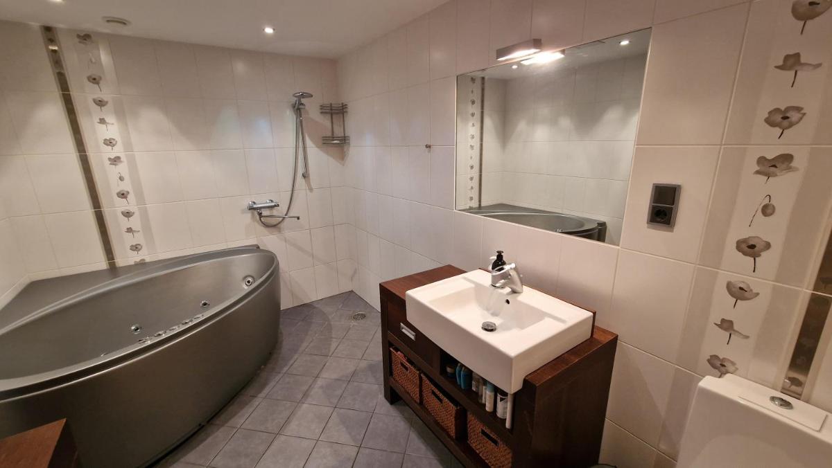 Pirita Beach View Suites - Housity
