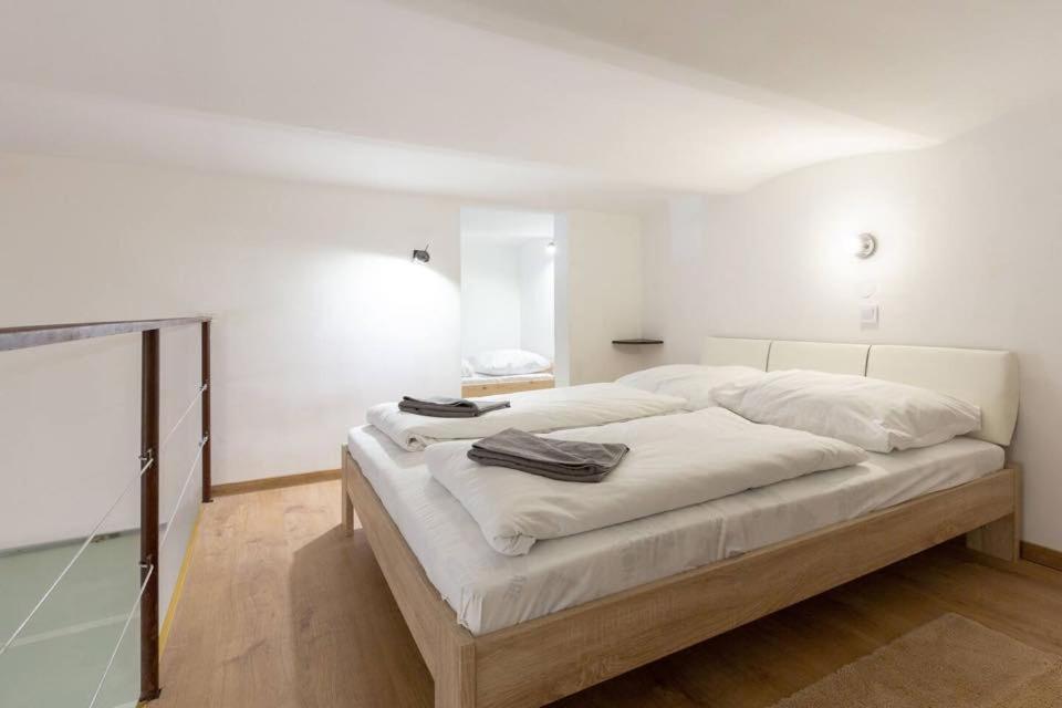 Stylish loft flat in the heart of Budapest - Housity