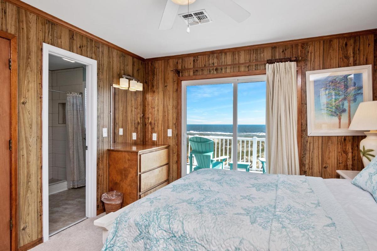 Beach Walkers by Oak Island Accommodations - Housity