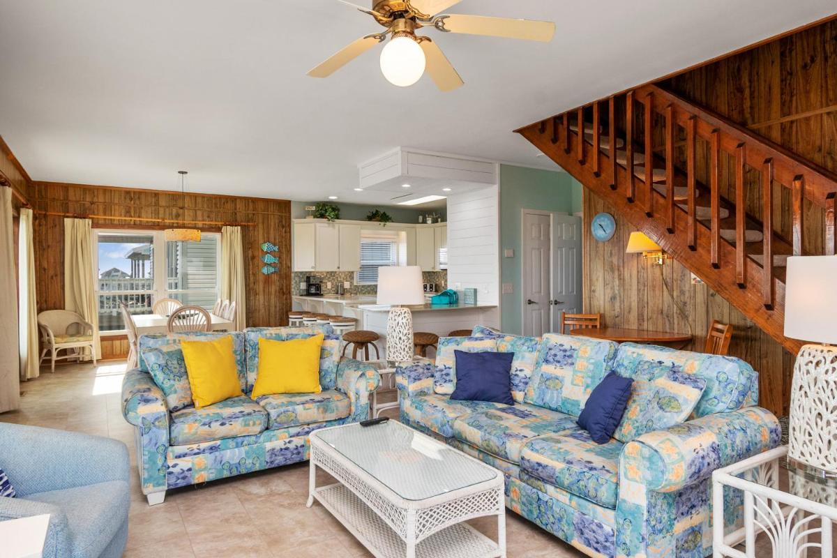 Beach Walkers by Oak Island Accommodations - Housity