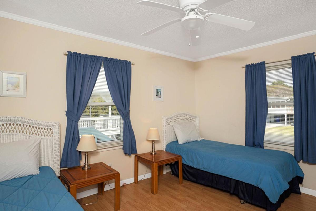 The Hideaway by Oak Island Accommodations - Housity