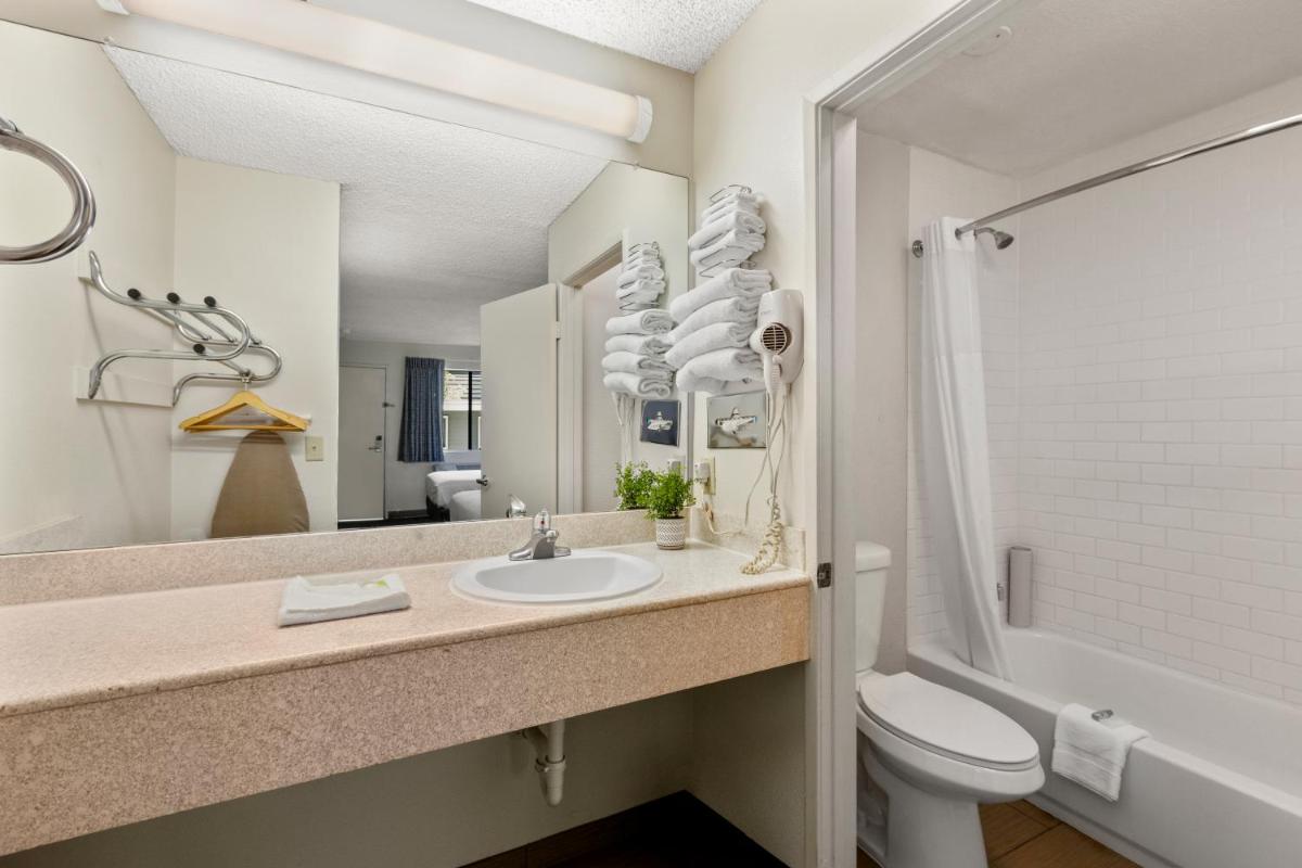 Good Nite Inn Calabasas - Housity