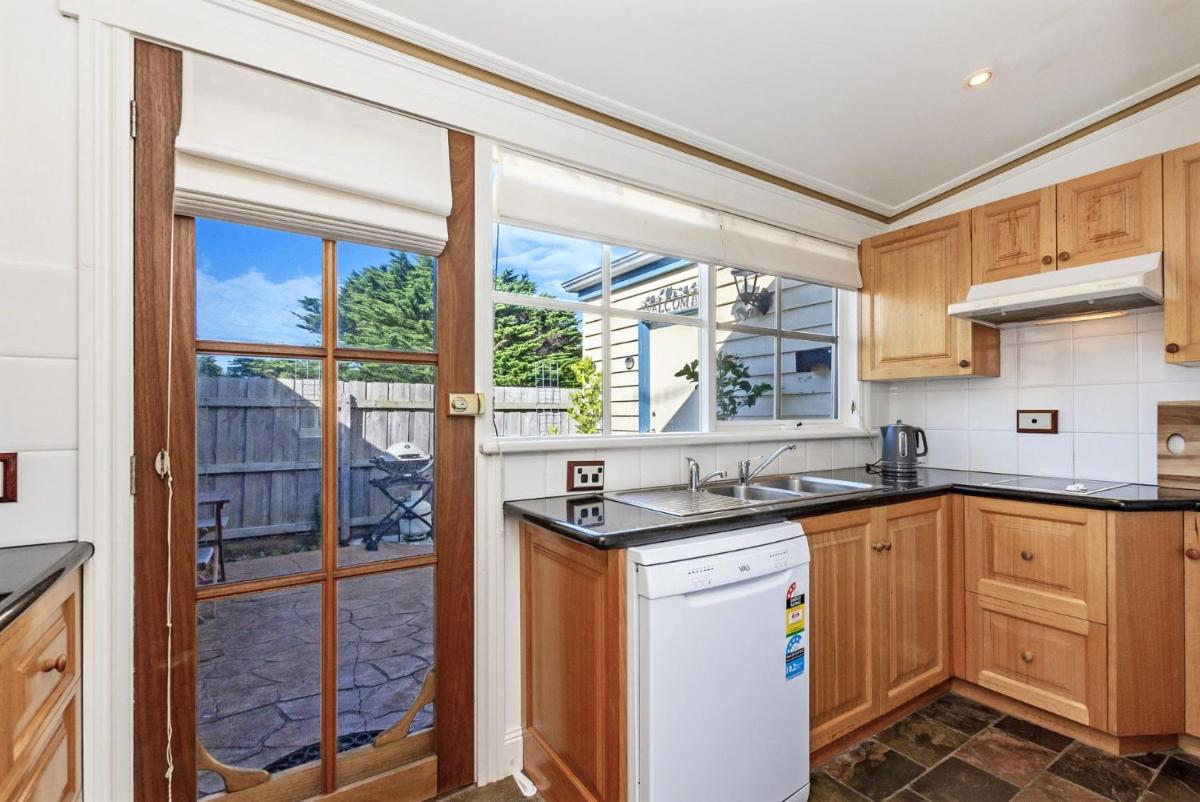 Pea Soup Cottage - Housity