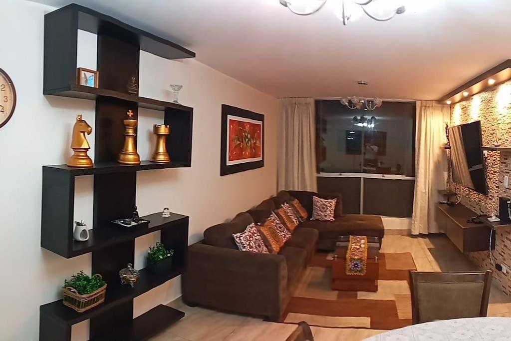 Suitetrails - Dpto entero, 2do piso, ascensor, jacuzzi y cochera