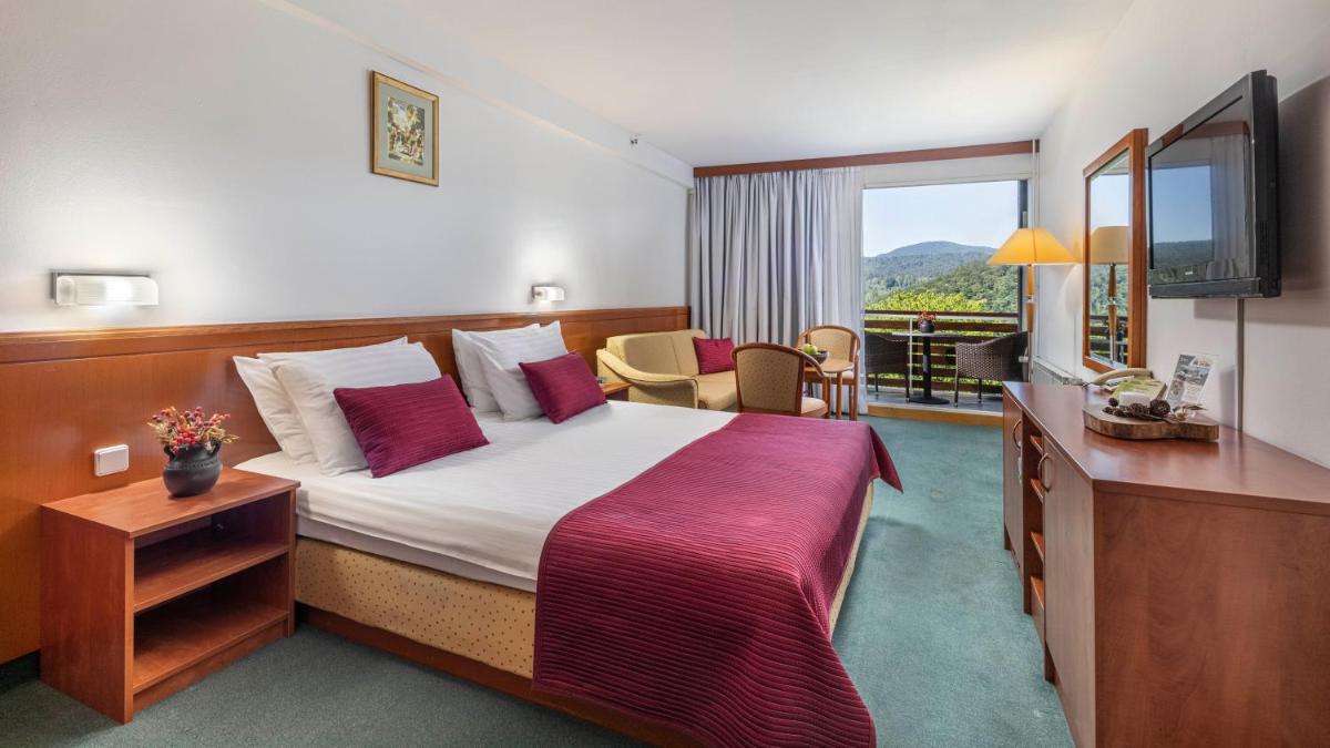 Hotel Jezero - Housity