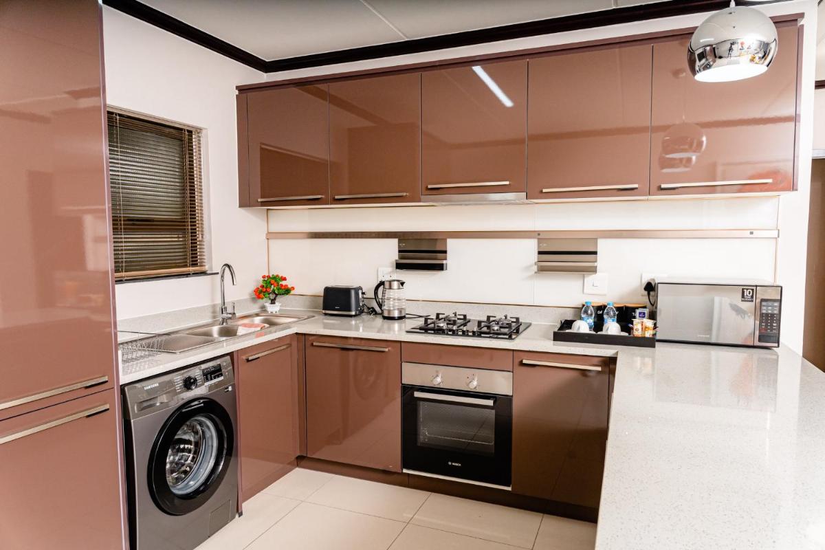 Suitetrails - Moonpopson Luxury Apartments, Fourways, Sandton