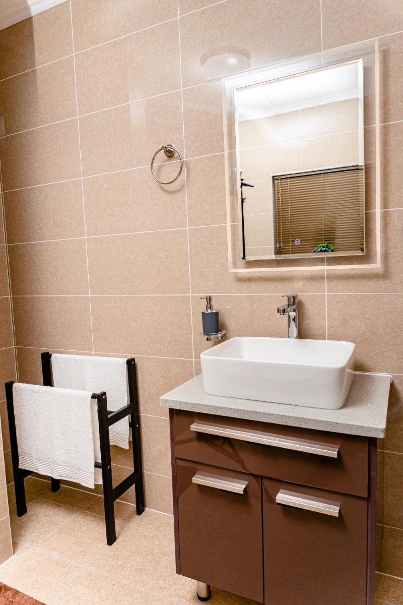 Suitetrails - Moonpopson Luxury Apartments, Fourways, Sandton