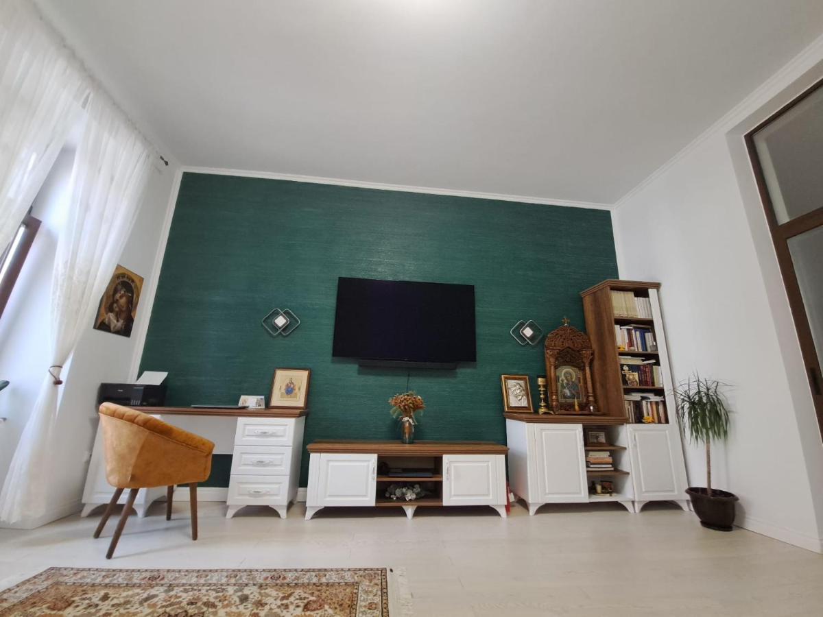Central Apartment - Housity