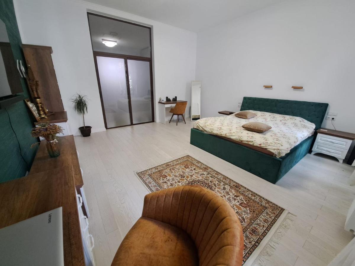 Central Apartment - Housity