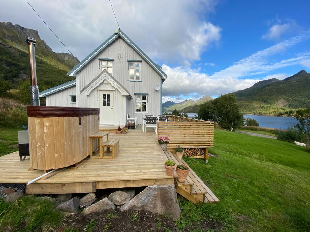 Fjord house in the heart of Lofoten - Housity